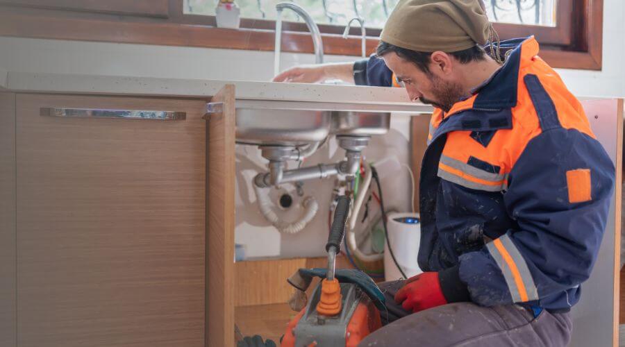Expert burst pipe repair services in Eddyville, IA